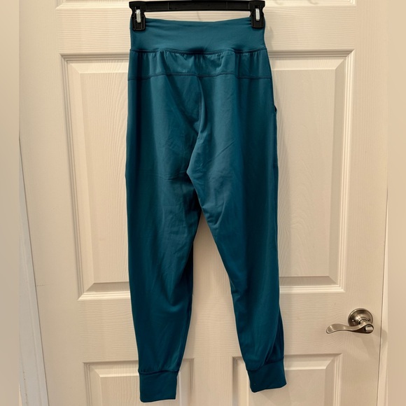 Universal Standard Cooper Jogger Pants - Picture 2 of 8